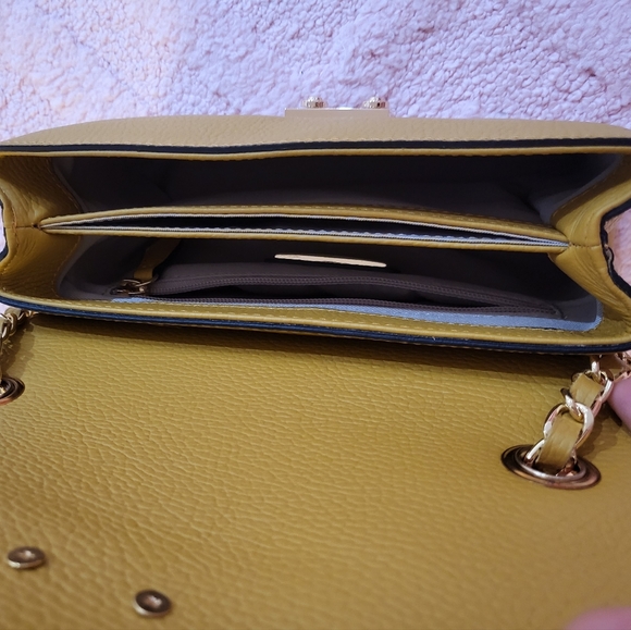 Authentic valentino Crossbody bag - Picture 4 of 4